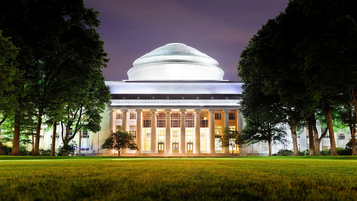 MIT | Top Universities in the USA for International Students 2025